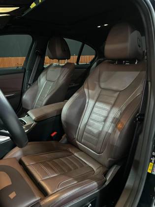 BMW 330e 2.0 16V TURBO HÍBRIDO M SPORT AUTOMÁTICO
